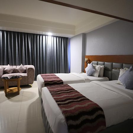 Eastin Hotels Haidarábád Kültér fotó