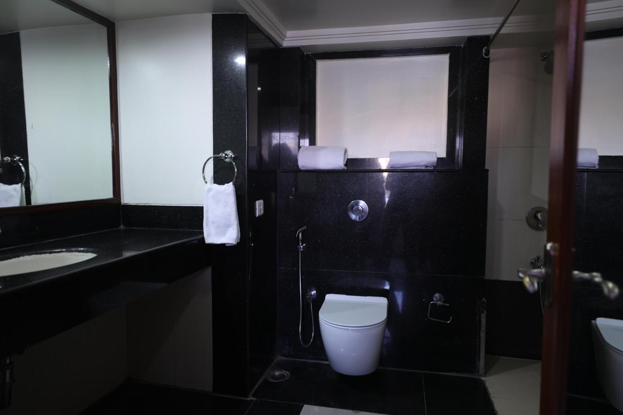 Eastin Hotels Haidarábád Kültér fotó